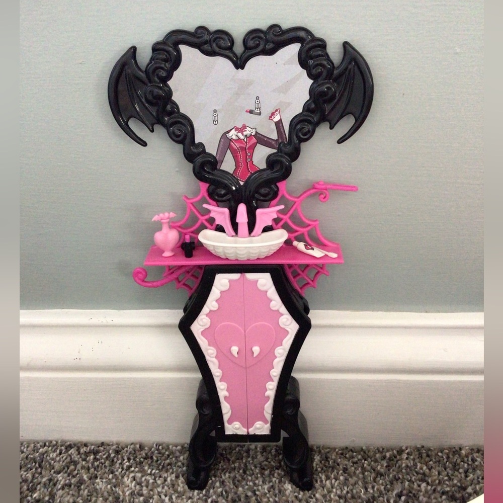 Monster High Draculaura Powder Room Set